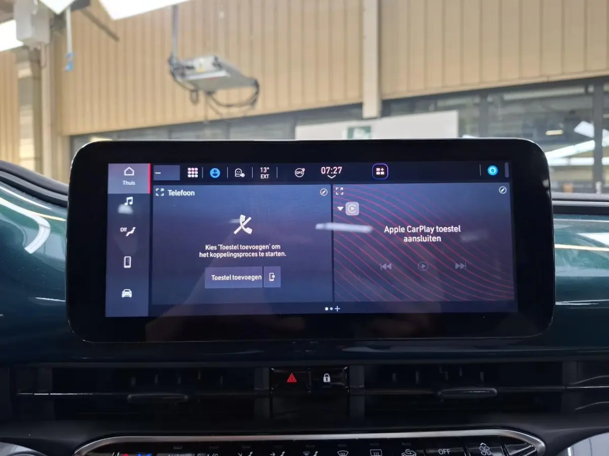 1.0 Hybrid Torino Launch Edition Tot 8 Jaar Garantie | Lage KM | Carplay | PDC | Cruise Control | Climate Control | Keyless | Navigatie | 16" Lichtmetalen Velgen | LED | Origineel NL!