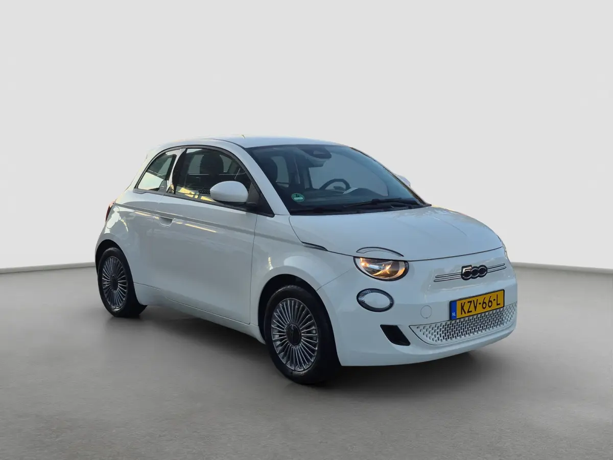 Icon 42 kWh Climate control | Apple carplay/Android auto | Lane assist |  LMV 16 inch