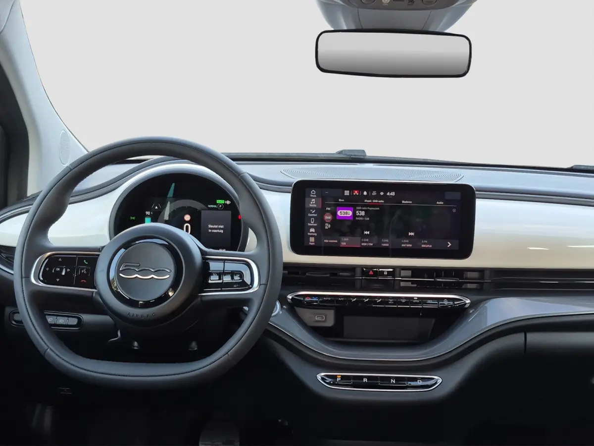 Icon 42 kWh Climate control | Apple carplay/Android auto | Lane assist |  LMV 16 inch