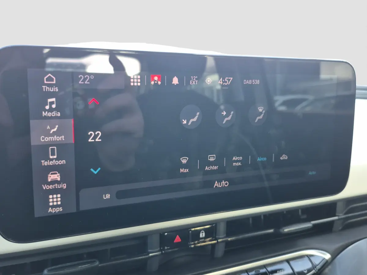 Icon 42 kWh Climate control | Apple carplay/Android auto | Lane assist |  LMV 16 inch