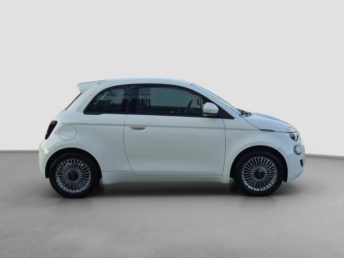 Icon 42 kWh Climate control | Apple carplay/Android auto | Lane assist |  LMV 16 inch