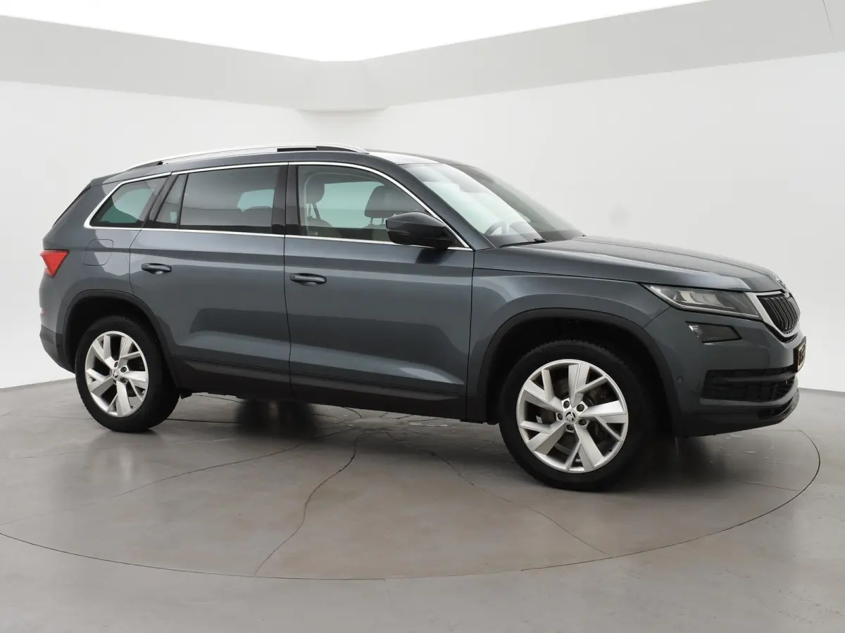 2.0 TSI 180 PK AUT. 4X4 4WD 2200 KG TREKHAAK | LEDER | PANORMAA 360 CAMERA | STUUR/STOELVERW.