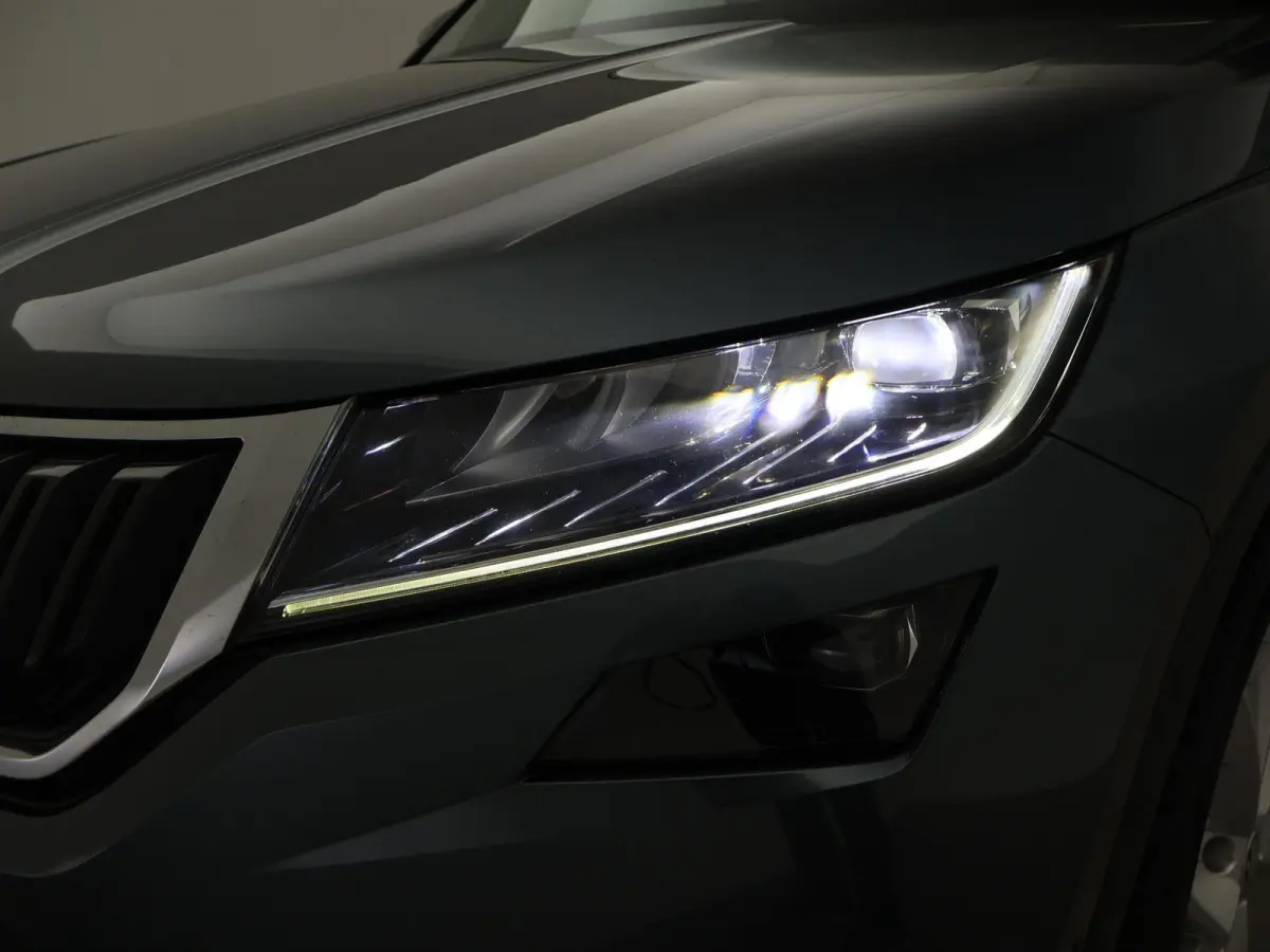 2.0 TSI 180 PK AUT. 4X4 4WD 2200 KG TREKHAAK | LEDER | PANORMAA 360 CAMERA | STUUR/STOELVERW.