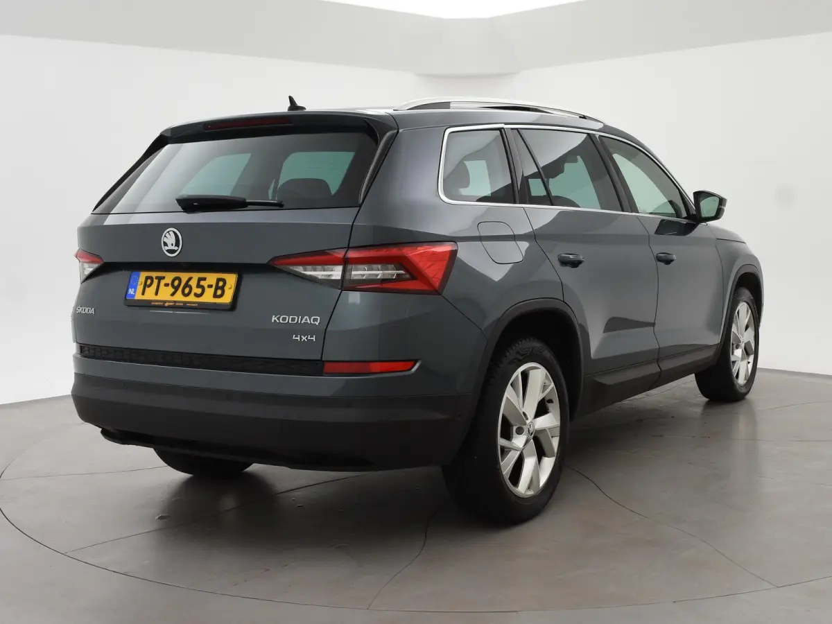 2.0 TSI 180 PK AUT. 4X4 4WD 2200 KG TREKHAAK | LEDER | PANORMAA 360 CAMERA | STUUR/STOELVERW.