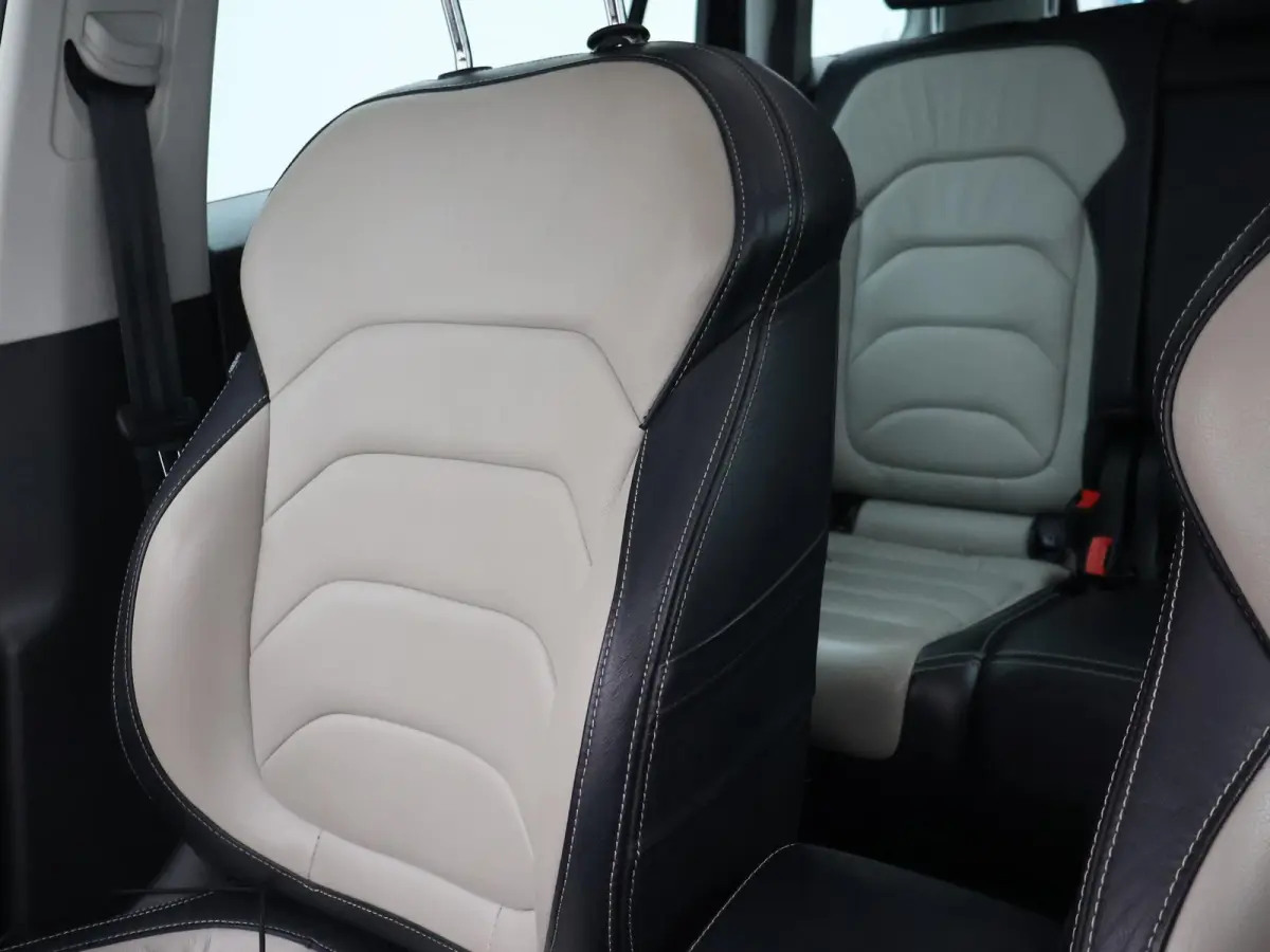 2.0 TSI 180 PK AUT. 4X4 4WD 2200 KG TREKHAAK | LEDER | PANORMAA 360 CAMERA | STUUR/STOELVERW.