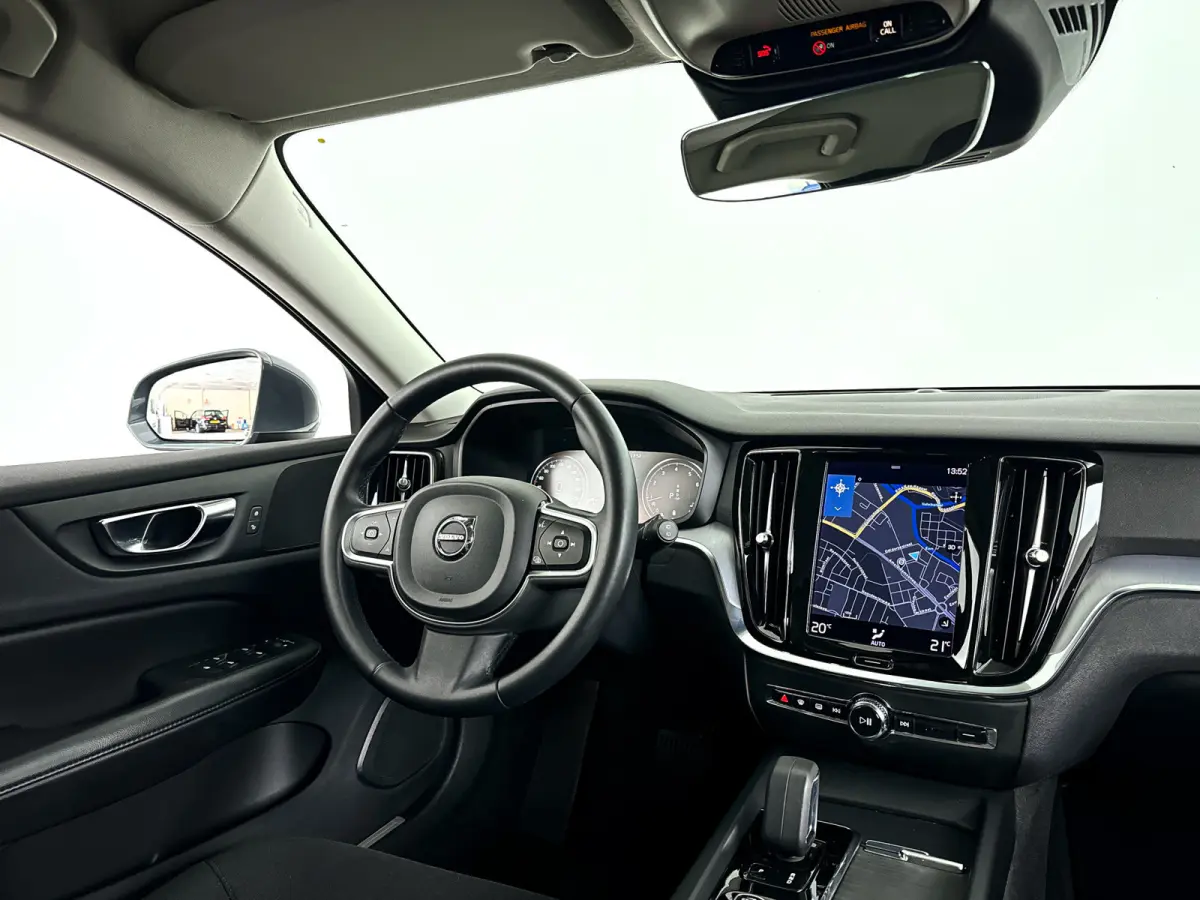 B3 Core | Park assist | Cruise control | Navigatie | Elektrische achterklep