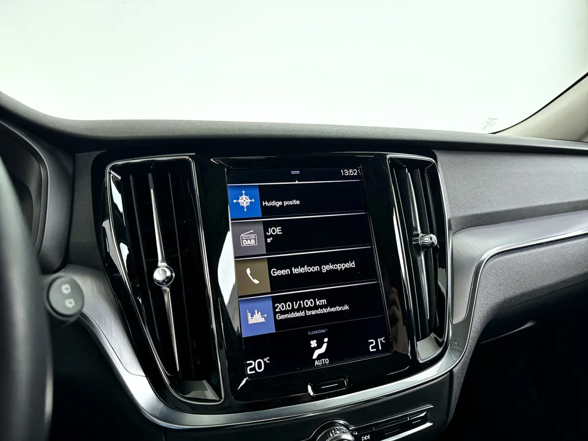 B3 Core | Park assist | Cruise control | Navigatie | Elektrische achterklep