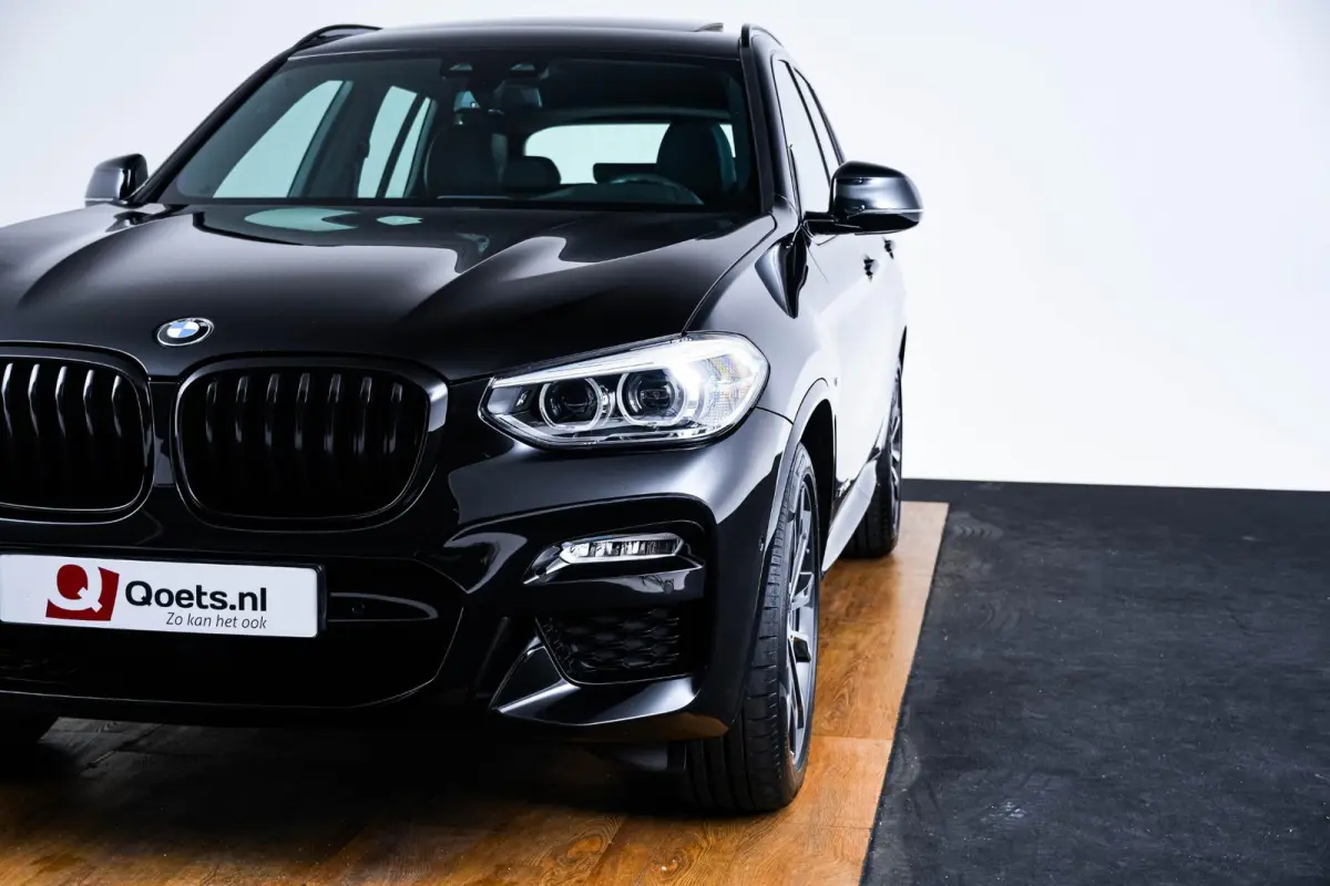 xDrive20i High Executive M Sport - Panoramadak - Ambiance verlichting - Parking Assistant - LED koplampen met uitgebreide functionaliteit - Sportstoelen - Navigatiesysteem Business -