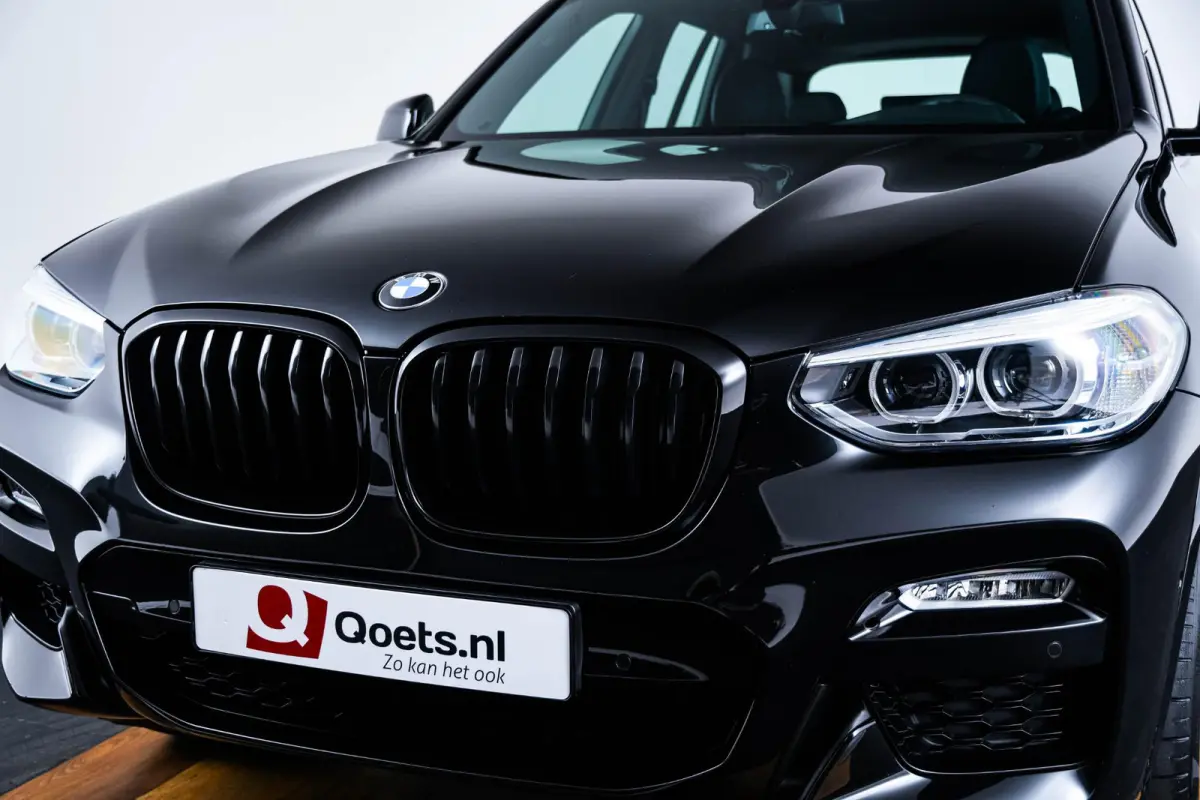 xDrive20i High Executive M Sport - Panoramadak - Ambiance verlichting - Parking Assistant - LED koplampen met uitgebreide functionaliteit - Sportstoelen - Navigatiesysteem Business -