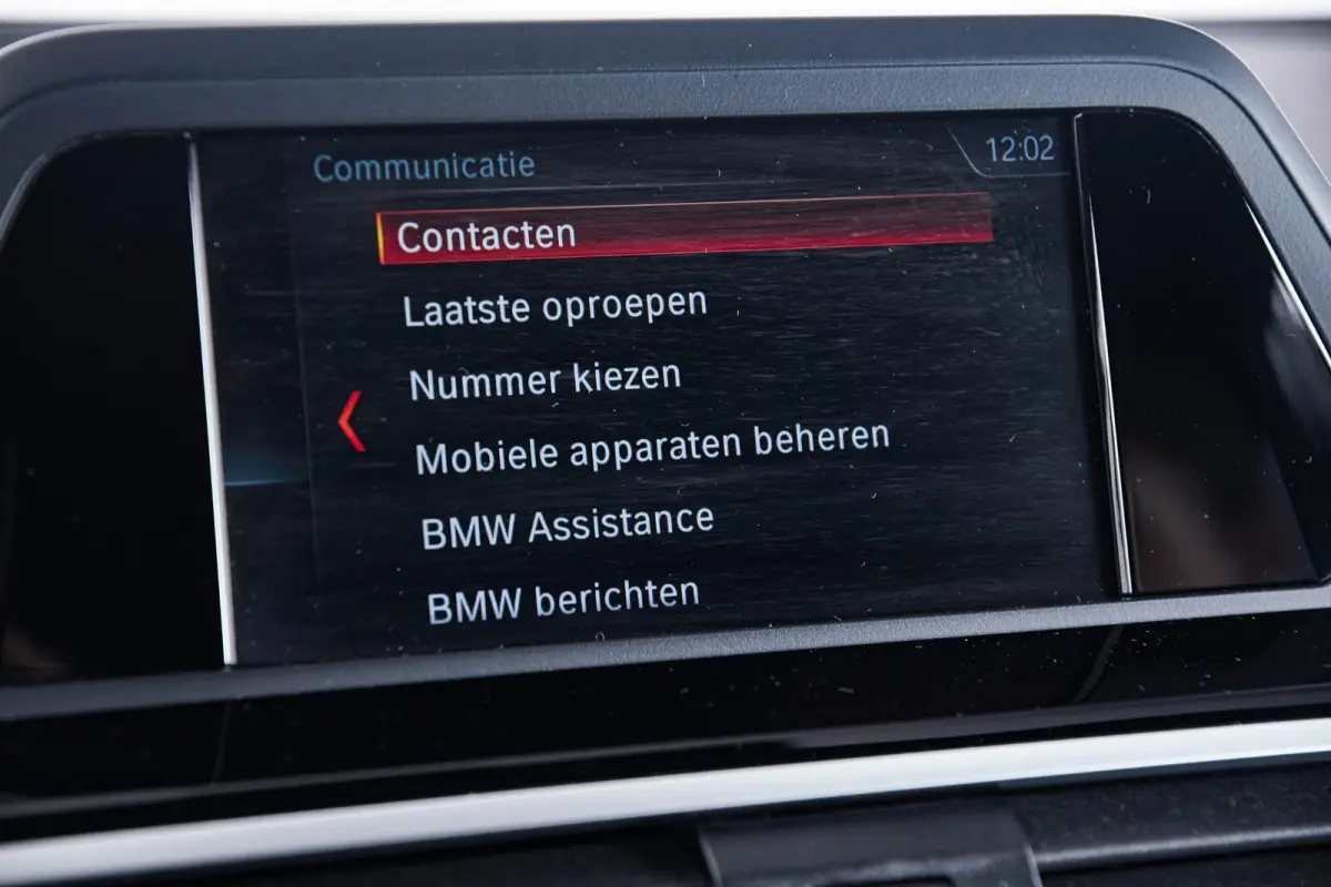 xDrive20i High Executive M Sport - Panoramadak - Ambiance verlichting - Parking Assistant - LED koplampen met uitgebreide functionaliteit - Sportstoelen - Navigatiesysteem Business -