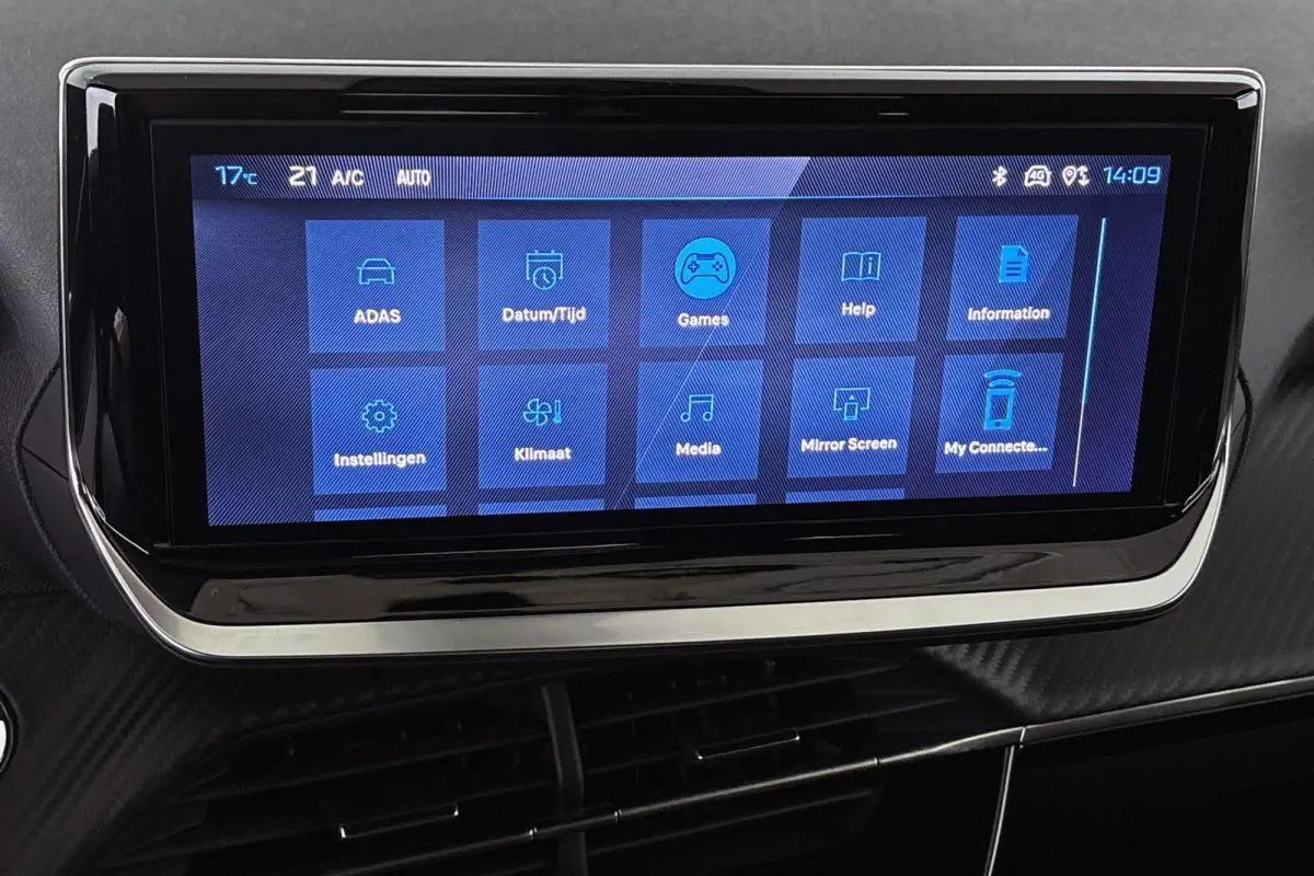1.2 Hybrid 145 Allure Keyless Camera Adaptive Cruise