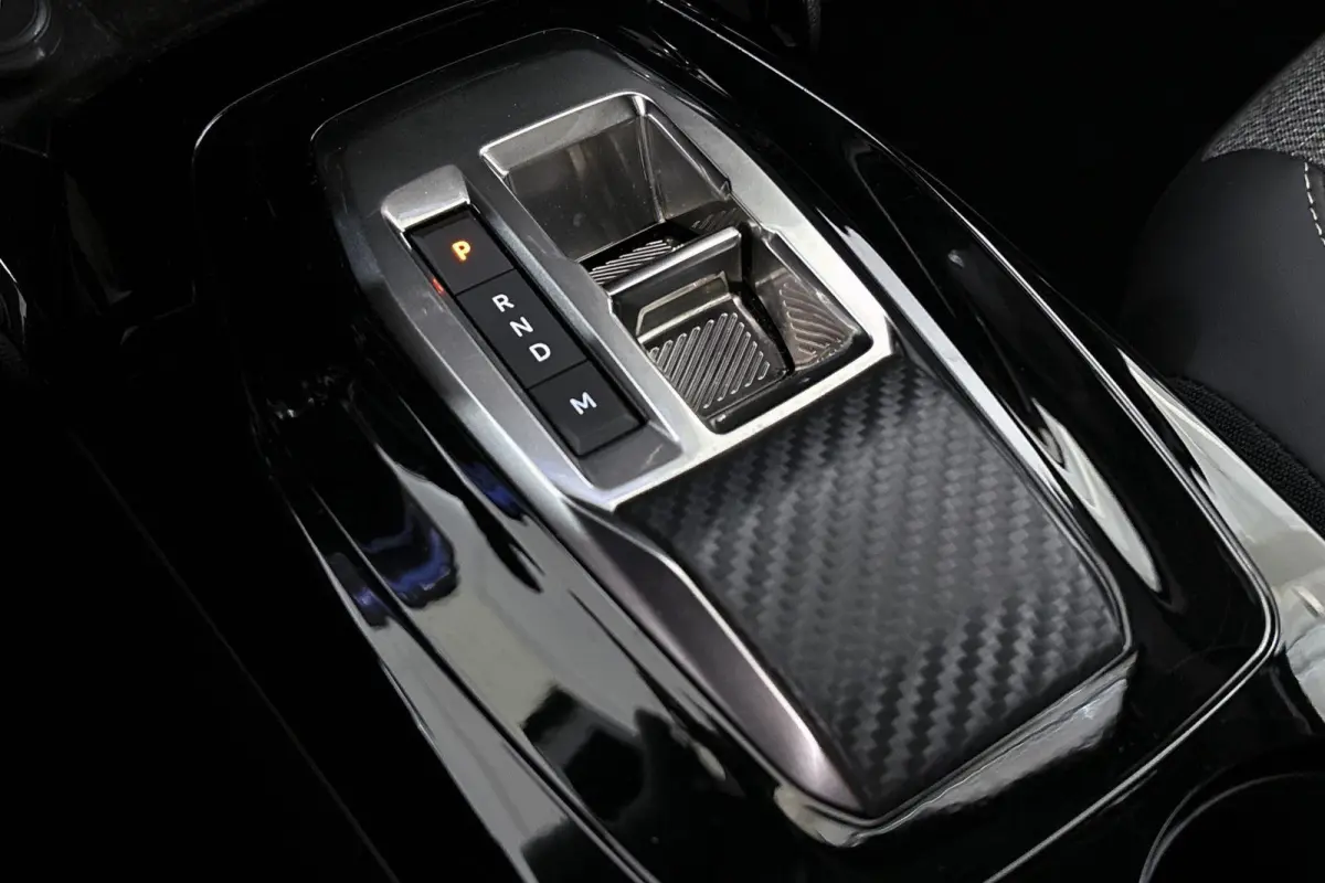 1.2 Hybrid 145 Allure Keyless Camera Adaptive Cruise