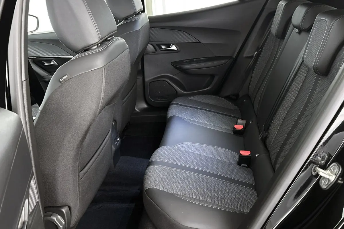 1.2 Hybrid 145 Allure Keyless Camera Adaptive Cruise