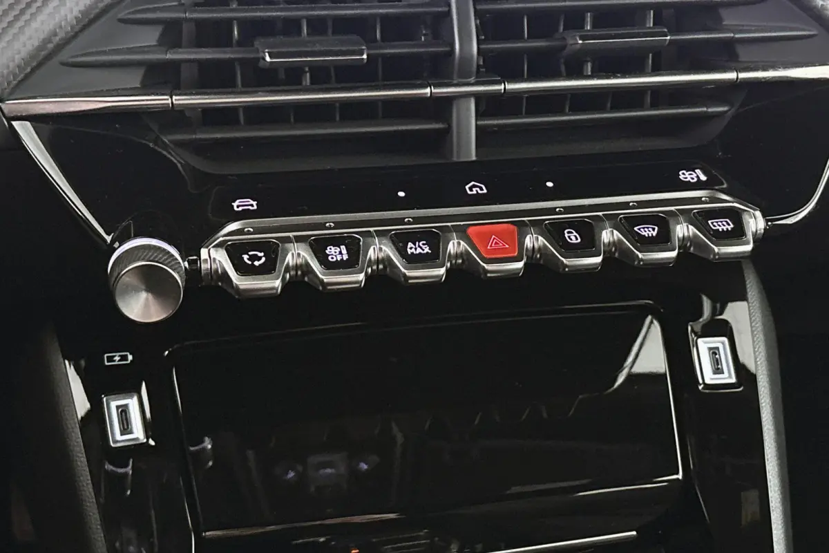 1.2 Hybrid 145 Allure Keyless Camera Adaptive Cruise