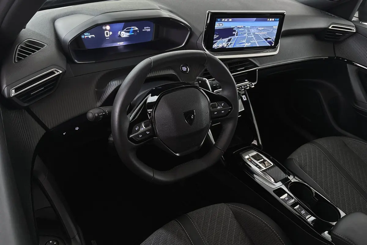 1.2 Hybrid 145 Allure Keyless Camera Adaptive Cruise