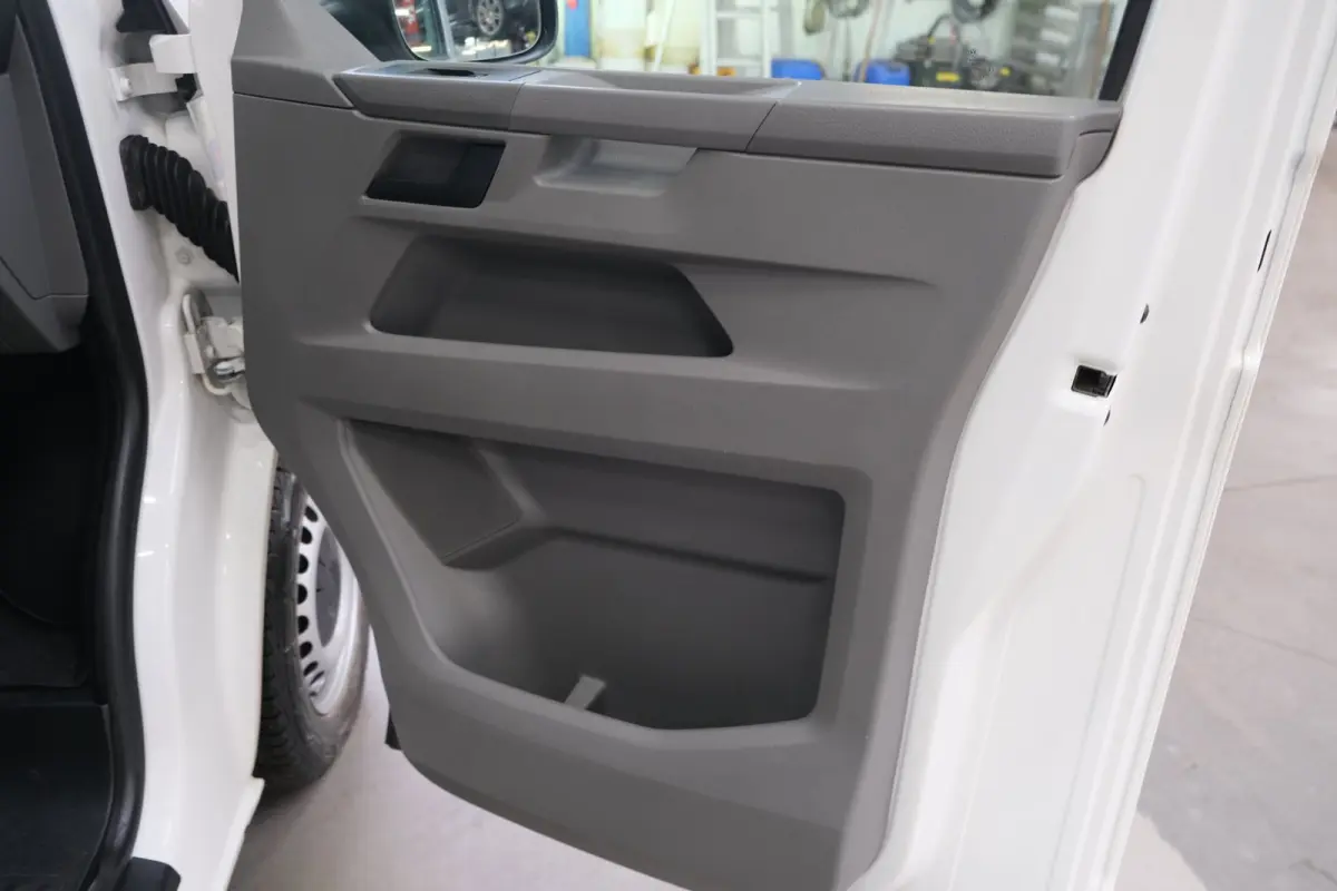 2.0 TDI L2H2 30 - Airco, Cruise, PDC, Carplay, Inrichting, Imperiaal, Standkachel, Trekhaak.
