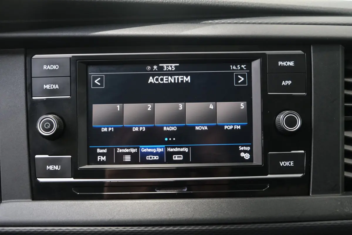 2.0 TDI L2H2 30 - Airco, Cruise, PDC, Carplay, Inrichting, Imperiaal, Standkachel, Trekhaak.