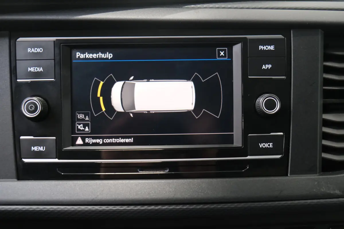 2.0 TDI L2H2 30 - Airco, Cruise, PDC, Carplay, Inrichting, Imperiaal, Standkachel, Trekhaak.