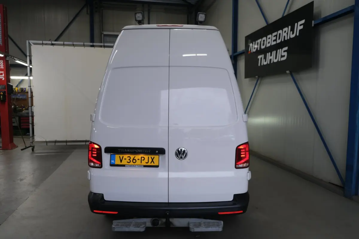 2.0 TDI L2H2 30 - Airco, Cruise, PDC, Carplay, Inrichting, Imperiaal, Standkachel, Trekhaak.