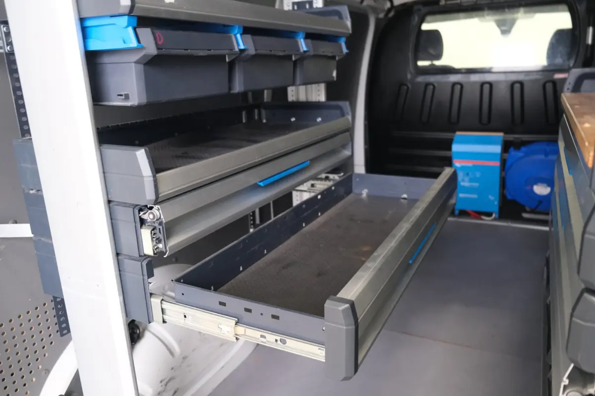 2.0 TDI L2H2 30 - Airco, Cruise, PDC, Carplay, Inrichting, Imperiaal, Standkachel, Trekhaak.
