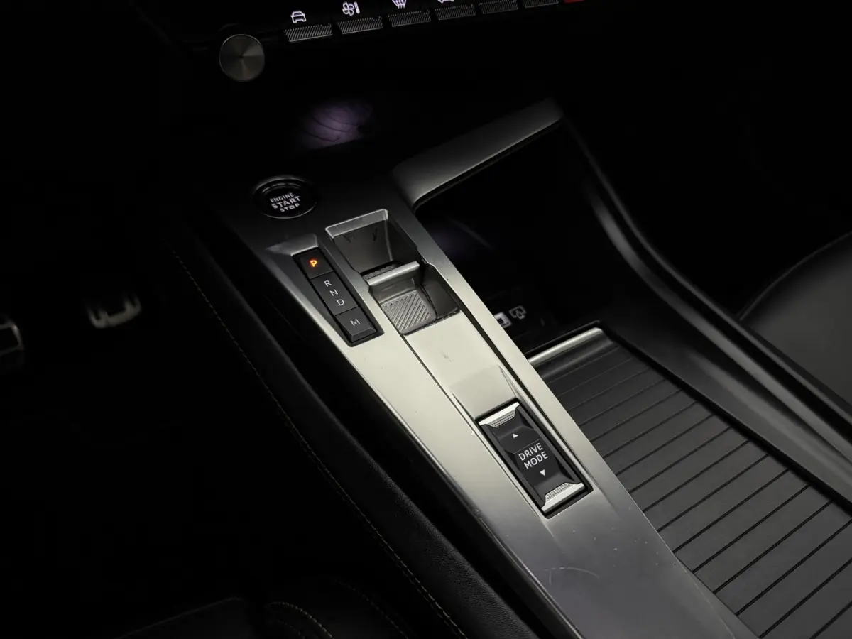 1.2 PureTech GT Pack | Pano | Focal Audio | 360° | Virtual | Memory | Sfeer | Carplay | Massage