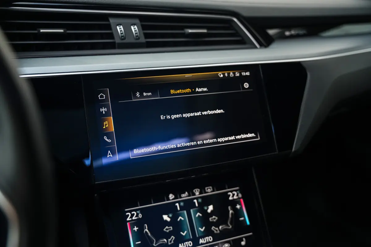 55 Quattro 95 kWh 408 pk Advanced Pro Line Plus S-Line / Marge-Auto/ Pano-Dak/ B&O/ HUD/ Matrix-LED/ ACC/ 360-camera/ Keyless/ Memory/ 21'' LMV