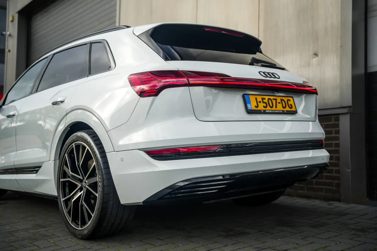 55 Quattro 95 kWh 408 pk Advanced Pro Line Plus S-Line / Marge-Auto/ Pano-Dak/ B&O/ HUD/ Matrix-LED/ ACC/ 360-camera/ Keyless/ Memory/ 21'' LMV