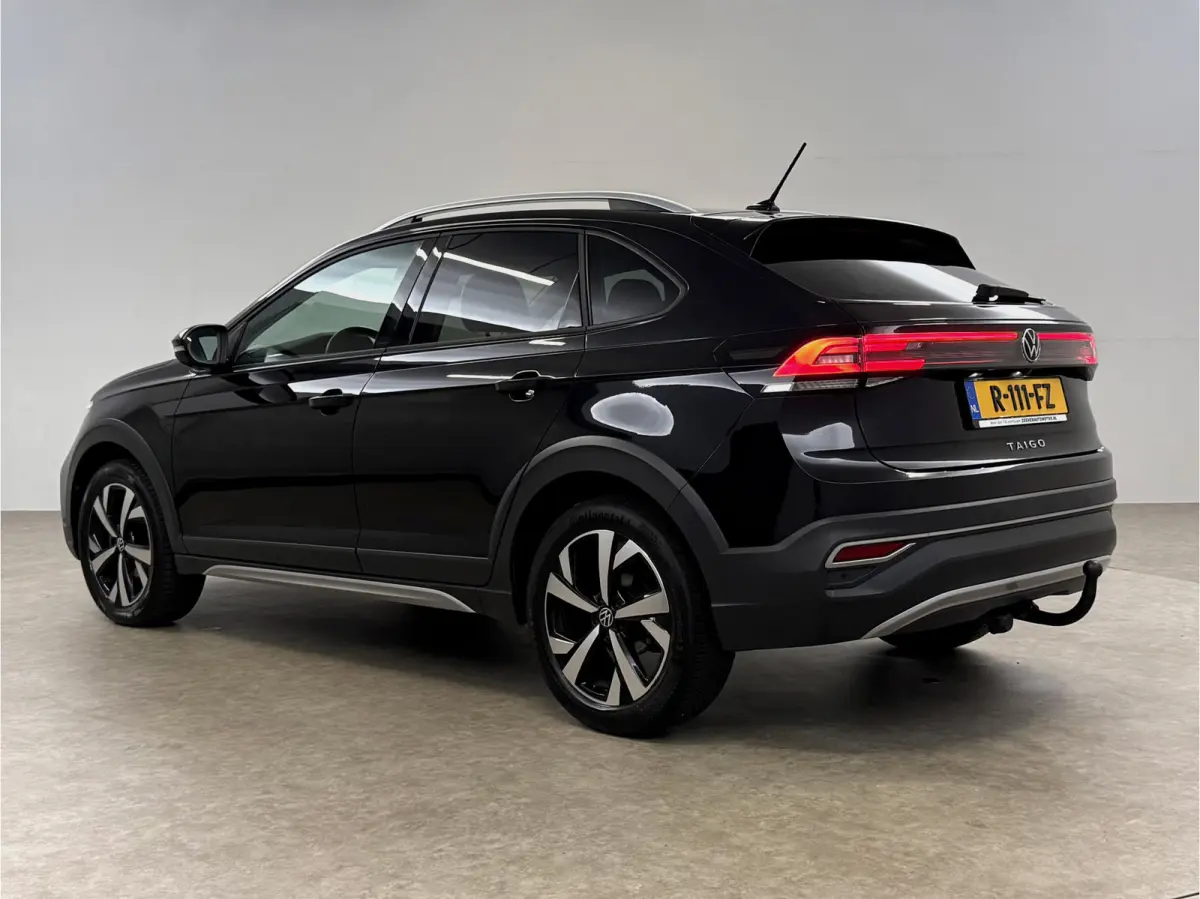 1.0 TSI R-Line Business | Camera | Virtual | Carplay | IQ Light | Trekhaak | Cruise | Clima | Parkeersens.