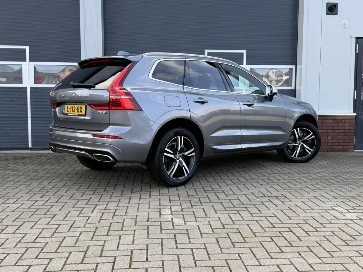 2.0 T8 Twin Engine AWD R-Design | Lucht Vering | Full LED | Alcantara/Leder | 360 Camera | Panorama | Trekhaak | CarPlay | Adaptive Cruise