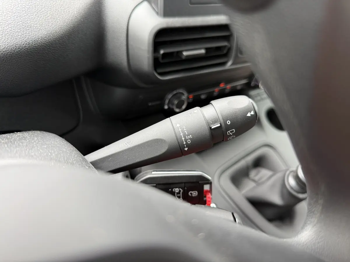 1.2 110PK **Benzine** L1H1 Climate Control Cruise Control