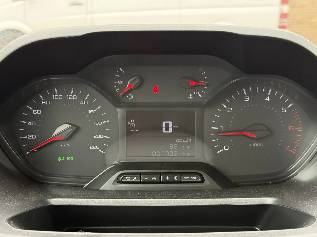 1.2 110PK **Benzine** L1H1 Climate Control Cruise Control