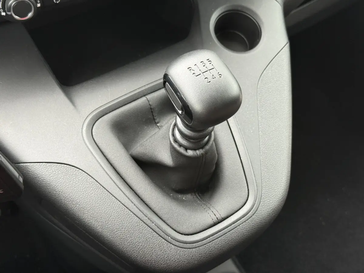 1.2 110PK **Benzine** L1H1 Climate Control Cruise Control