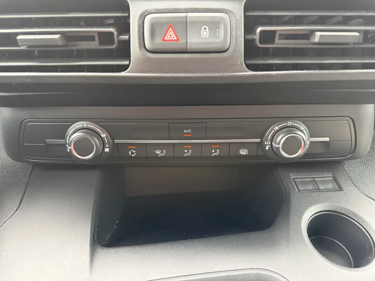 1.2 110PK **Benzine** L1H1 Climate Control Cruise Control