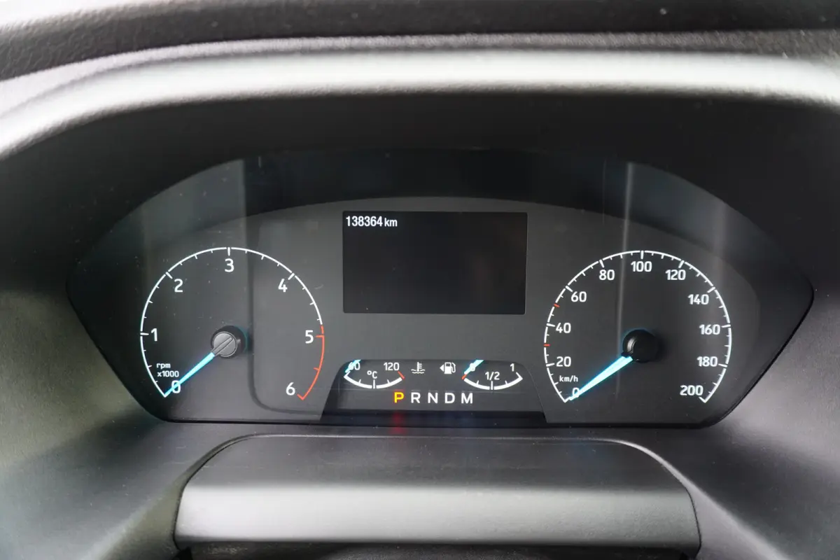 131pk Automaat L1 2x Schuifdeur Apple Carplay Trekhaak Camera Cruise control Parkersensoren