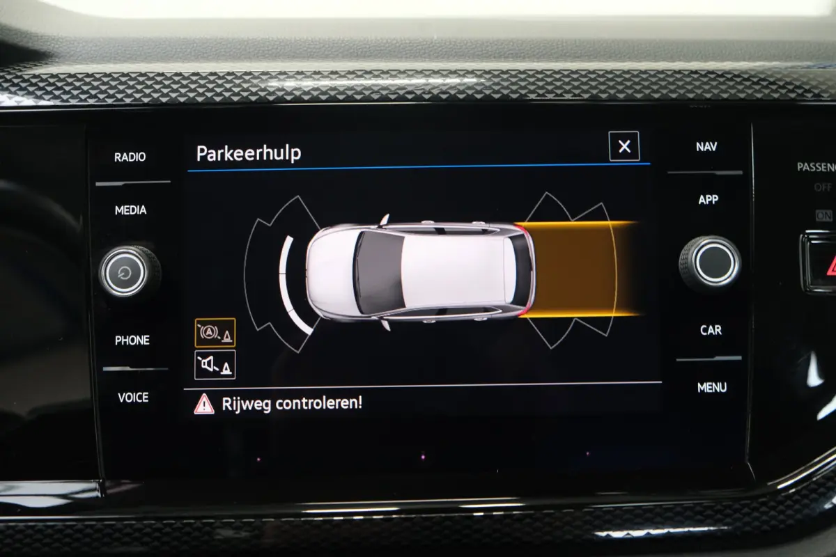 1.0 TSI Life Automaat - N.A.P. Airco, Cruise, Navi, PDC, Carplay, Virtueel display.