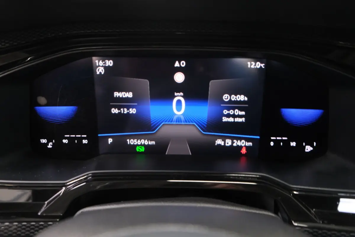 1.0 TSI Life Automaat - N.A.P. Airco, Cruise, Navi, PDC, Carplay, Virtueel display.