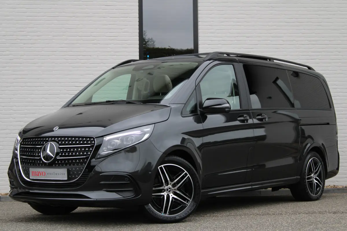 300d / AMG / 4-Matic / Luchtv / Panorama / Elec Stoel / 7-pers / Burmester / Vol Opties / NIEUWSTAAT
