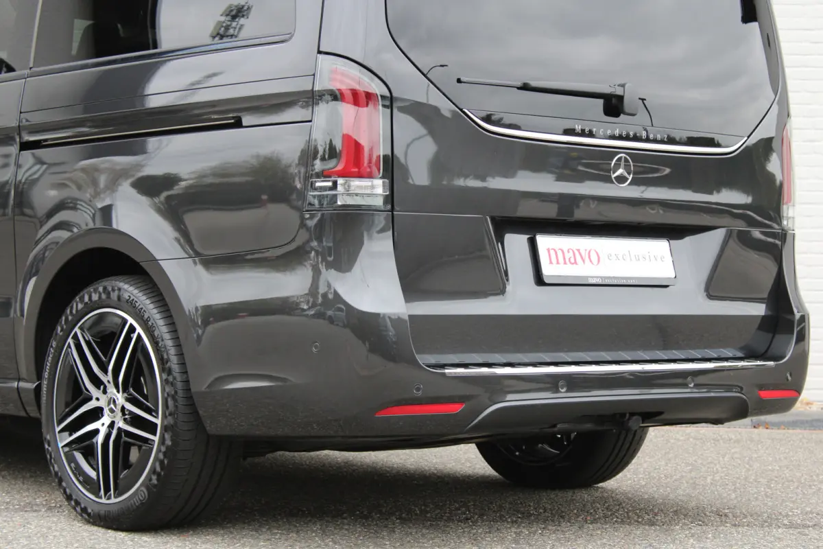 300d / AMG / 4-Matic / Luchtv / Panorama / Elec Stoel / 7-pers / Burmester / Vol Opties / NIEUWSTAAT