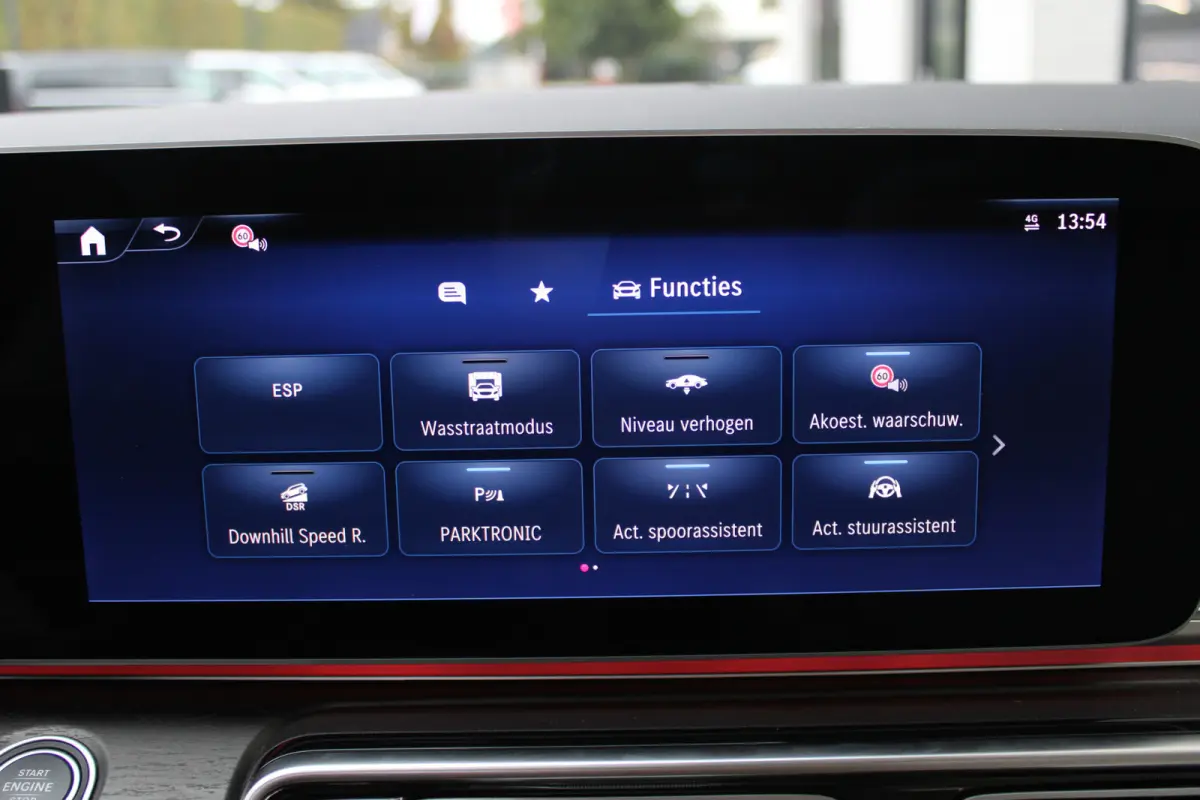 300d / AMG / 4-Matic / Luchtv / Panorama / Elec Stoel / 7-pers / Burmester / Vol Opties / NIEUWSTAAT