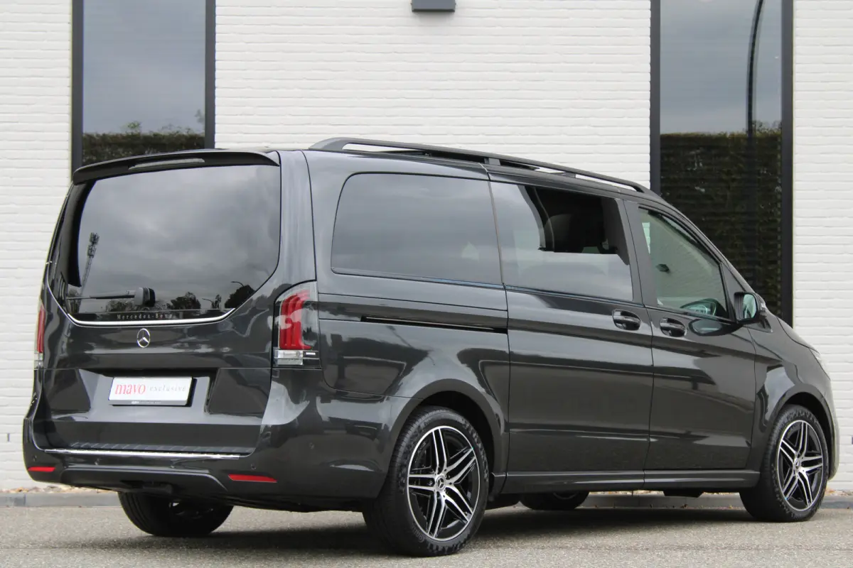 300d / AMG / 4-Matic / Luchtv / Panorama / Elec Stoel / 7-pers / Burmester / Vol Opties / NIEUWSTAAT
