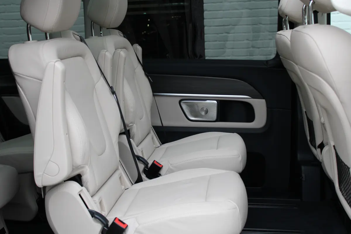 300d / AMG / 4-Matic / Luchtv / Panorama / Elec Stoel / 7-pers / Burmester / Vol Opties / NIEUWSTAAT