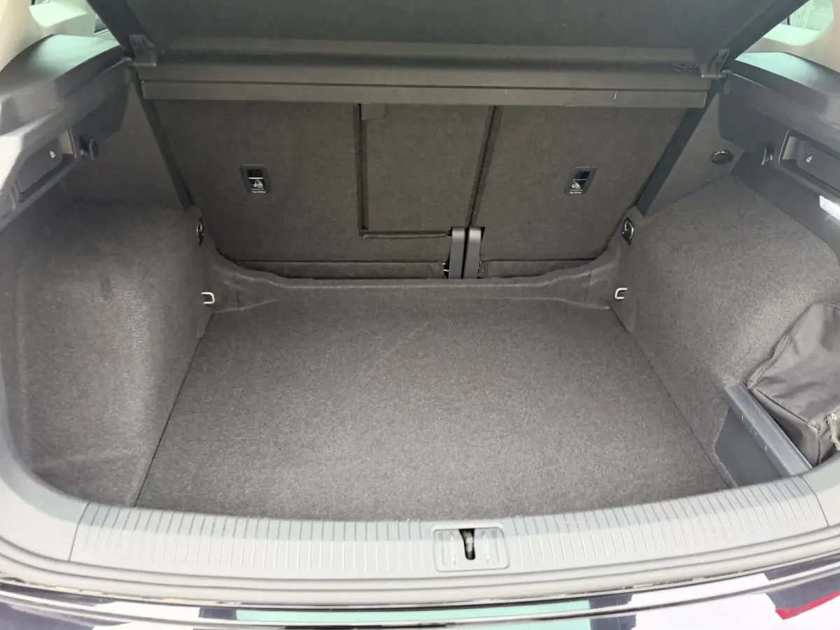 1.5 TSI Life / Automaat / Carplay / Trekhaak (1.800 KG) / Sensoren / Camera /