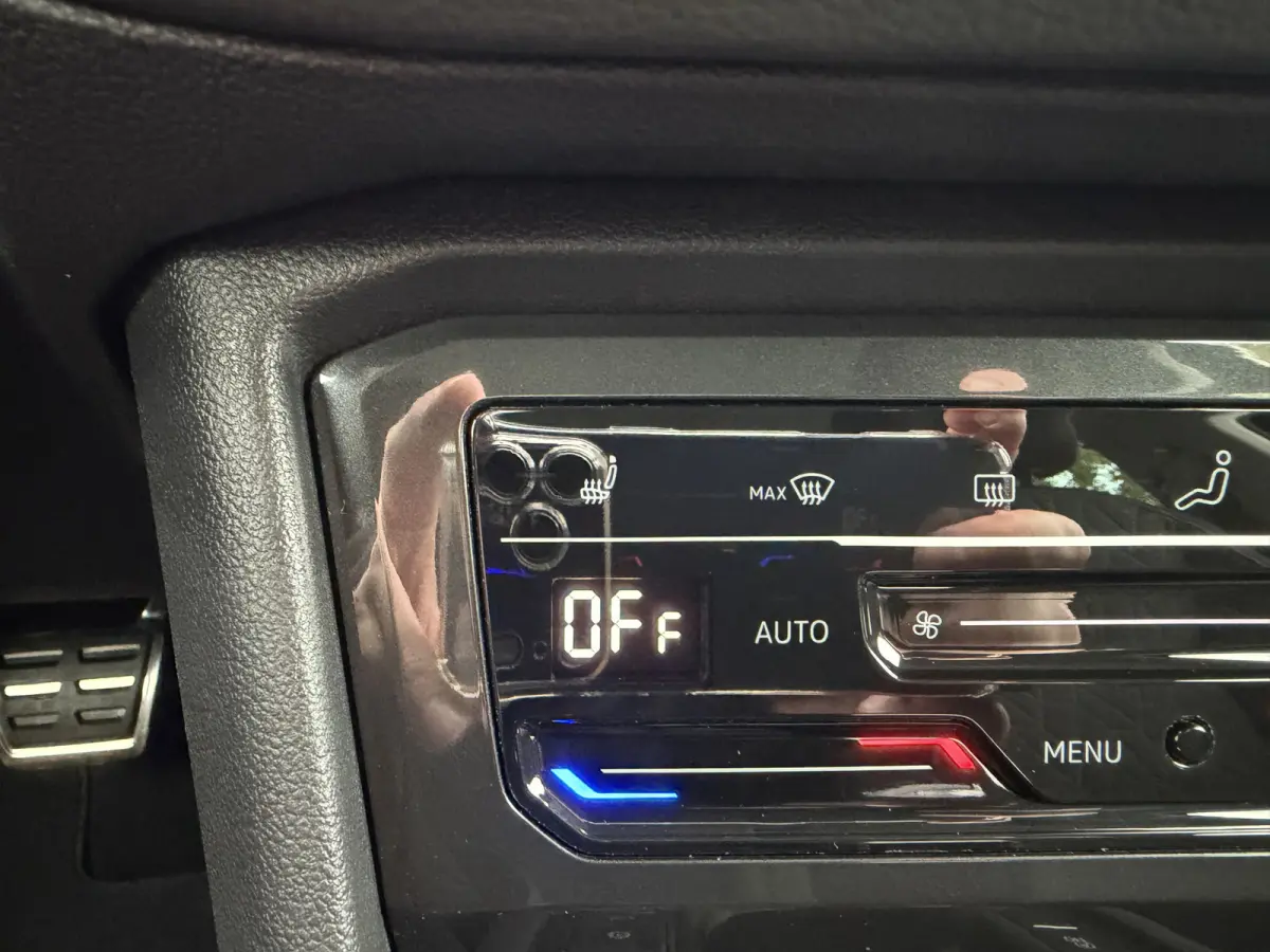 1.5 TSI Life / Automaat / Carplay / Trekhaak (1.800 KG) / Sensoren / Camera /