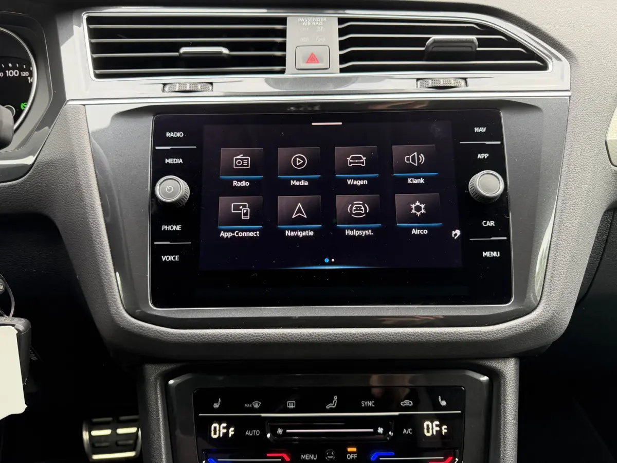 1.5 TSI Life / Automaat / Carplay / Trekhaak (1.800 KG) / Sensoren / Camera /
