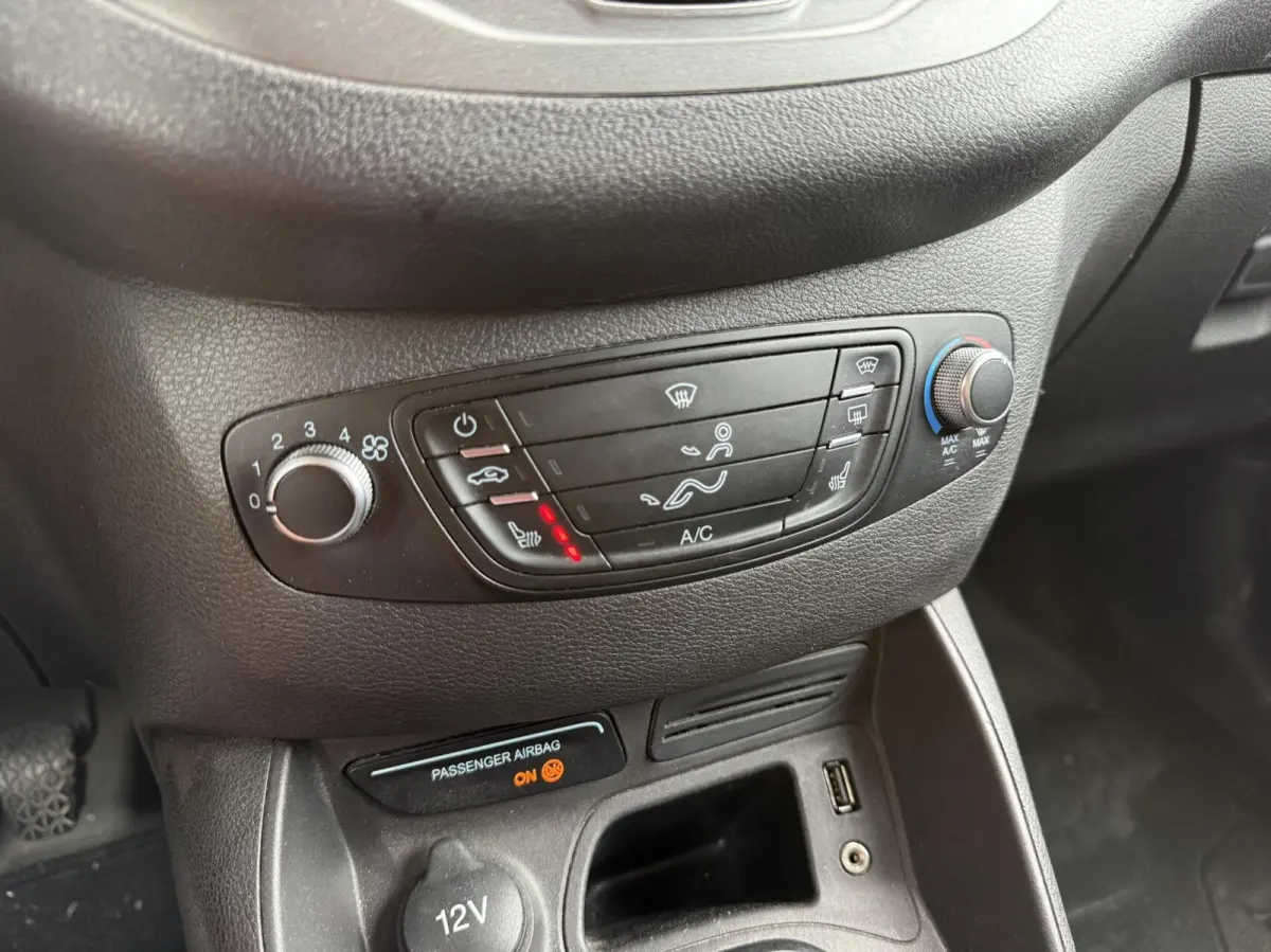 1.5 TDCI Ambiente | Cruise | Airco | Stoelverwarming | Schuifdeur | Trekhaak | Sensoren