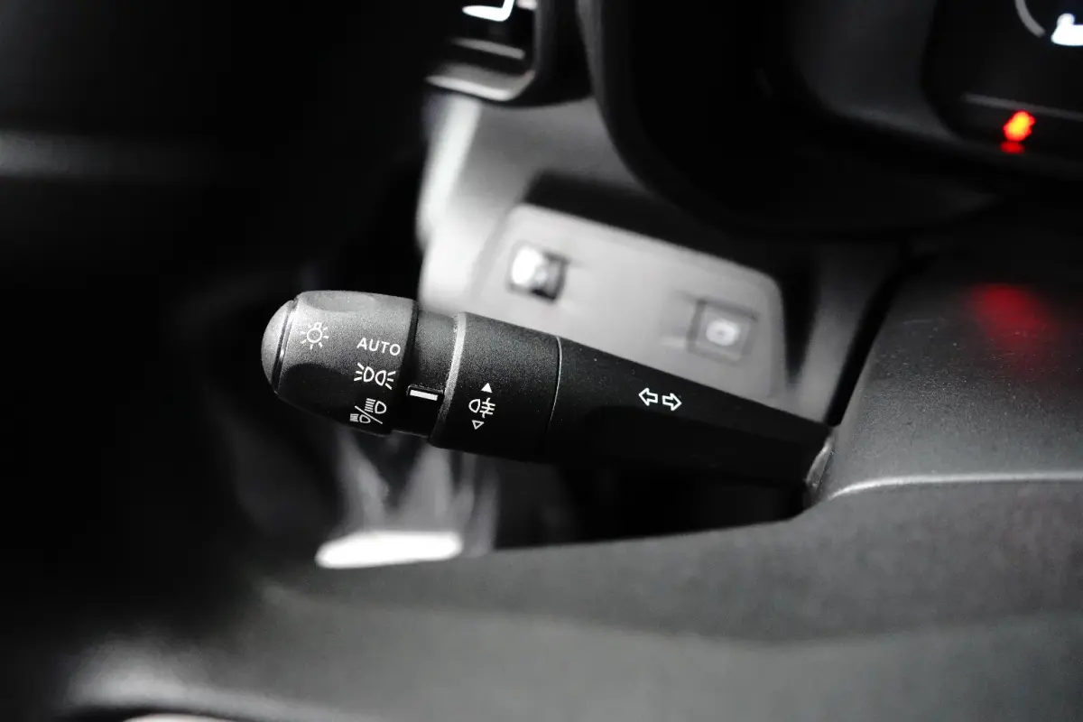 1.5 BlueHDi 100 S&S L1 | Achteruitrijcamera | Airco | Apple Carplay/Android Auto|telefoonintegratie premium