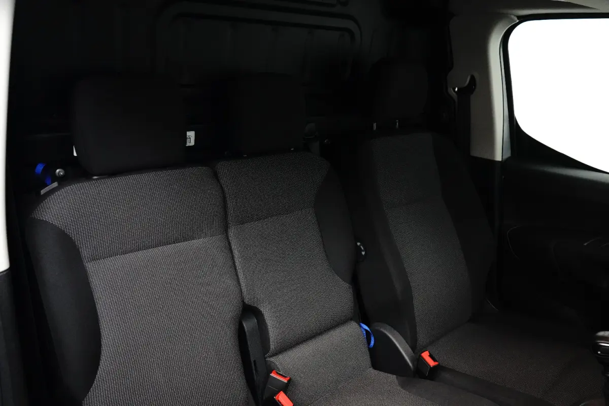 1.5 BlueHDi 100 S&S L1 | Achteruitrijcamera | Airco | Apple Carplay/Android Auto|telefoonintegratie premium