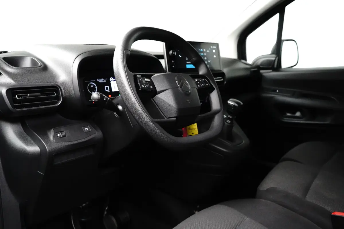 1.5 BlueHDi 100 S&S L1 | Achteruitrijcamera | Airco | Apple Carplay/Android Auto|telefoonintegratie premium