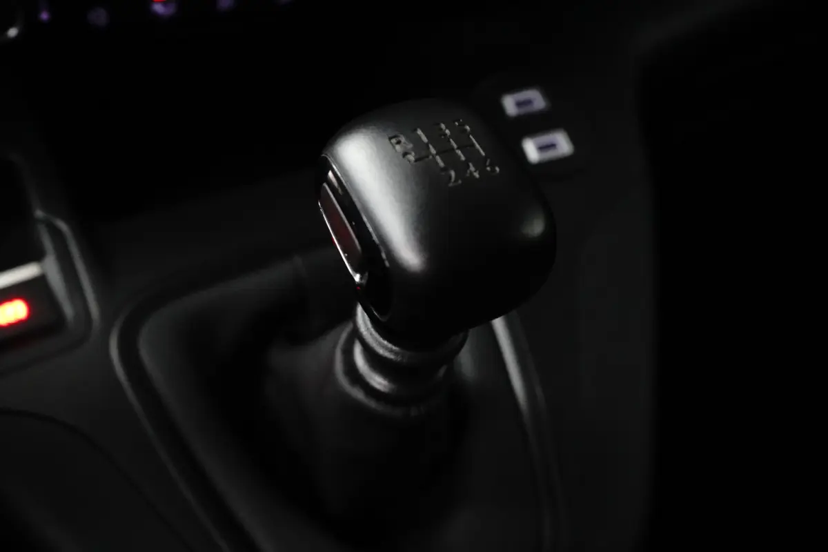 1.5 BlueHDi 100 S&S L1 | Achteruitrijcamera | Airco | Apple Carplay/Android Auto|telefoonintegratie premium