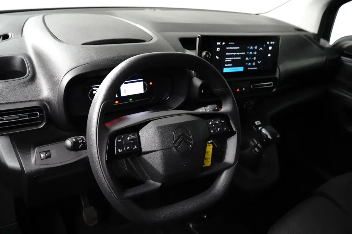 1.5 BlueHDi 100 S&S L1 | Achteruitrijcamera | Airco | Apple Carplay/Android Auto|telefoonintegratie premium